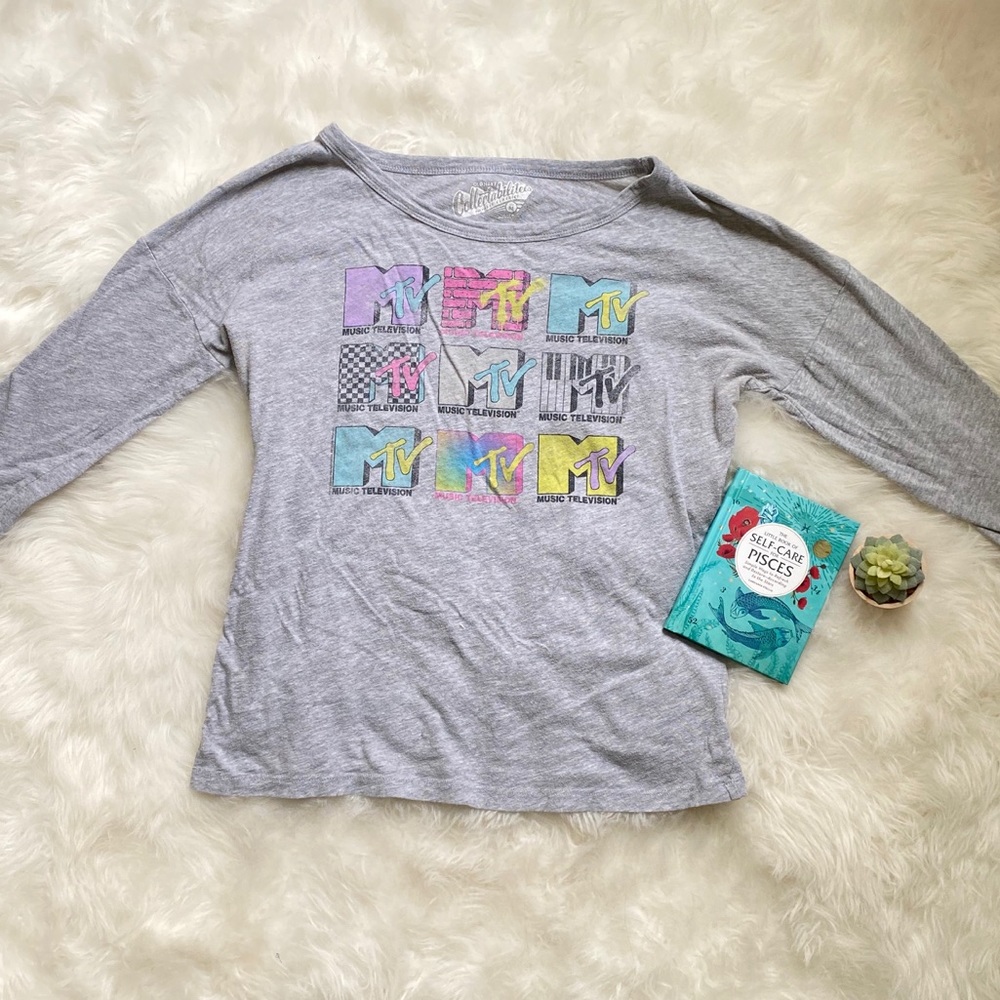 MTV Gray Long Sleeve Graphic Shirt
